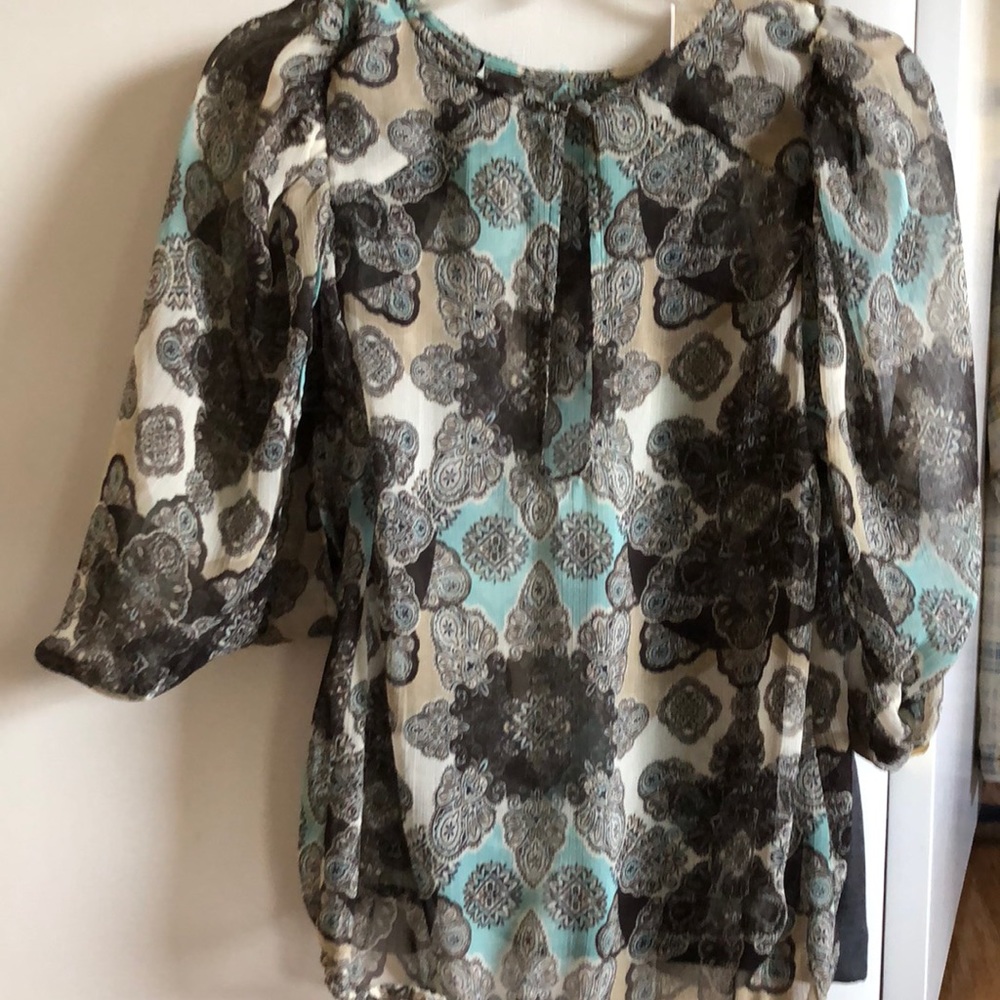 BCBG beautiful Blouse